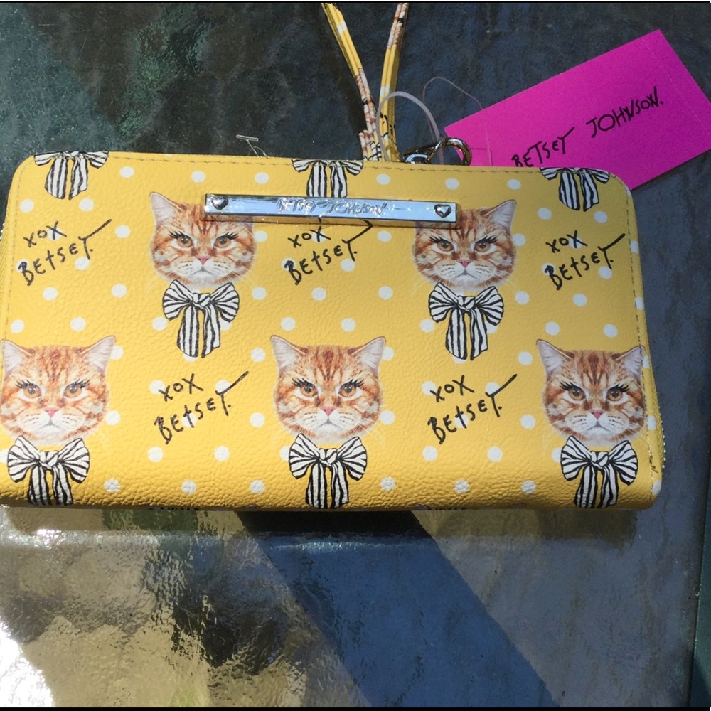 Betsey Johnson Zip Around cat Wallet